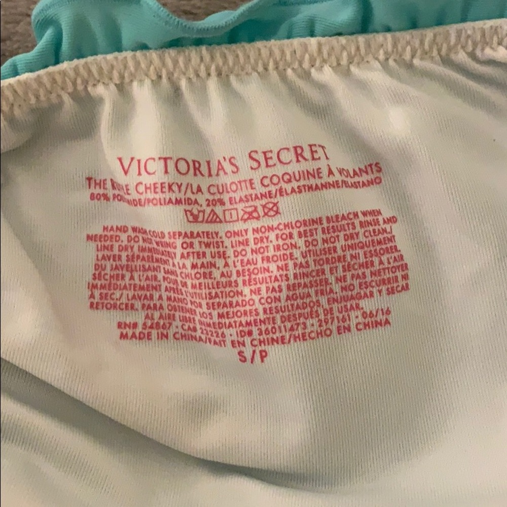 Victoria’s Secret bikini set - Picture 3 of 6